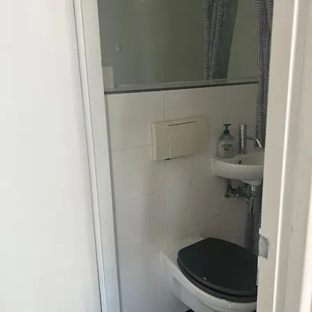 Tuinhuis Met Gebruik Zwembad Apartment *