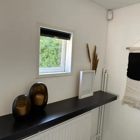 Apartment Tuinhuis Met Gebruik Van Zwembad Aerdenhout